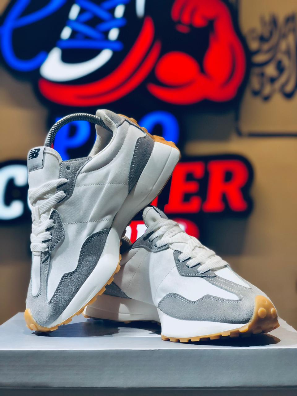 New Balance 327 - White Grey